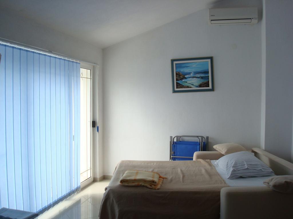 Apartments 4 Dolphins Rogoznica  Bilik gambar