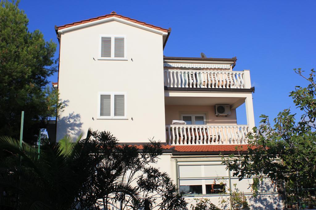 Apartments 4 Dolphins Rogoznica  Luaran gambar