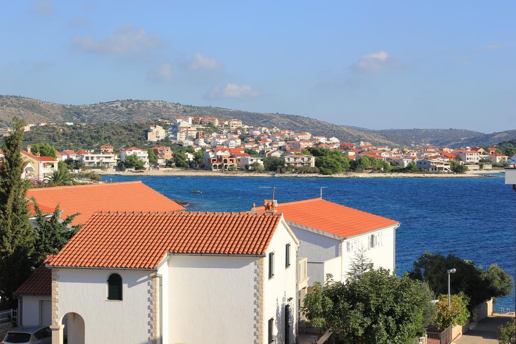 Apartments 4 Dolphins Rogoznica  Luaran gambar