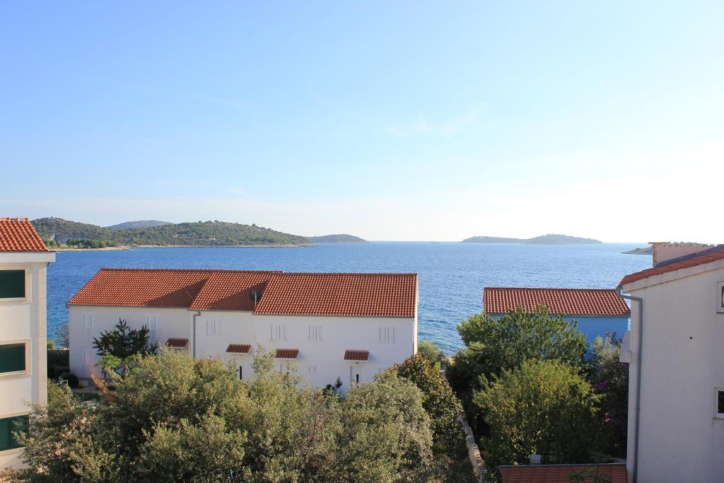 Apartments 4 Dolphins Rogoznica  Luaran gambar